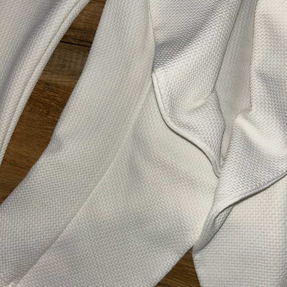 Fashion Nova white blazer - Picture 3 of 6